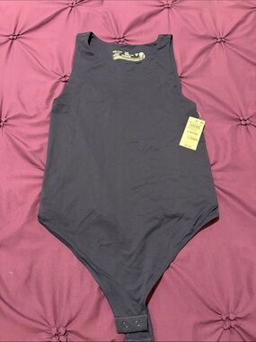 Classic Navy Sleeveless Bodysuit – Sleek Everyday Staple size Large